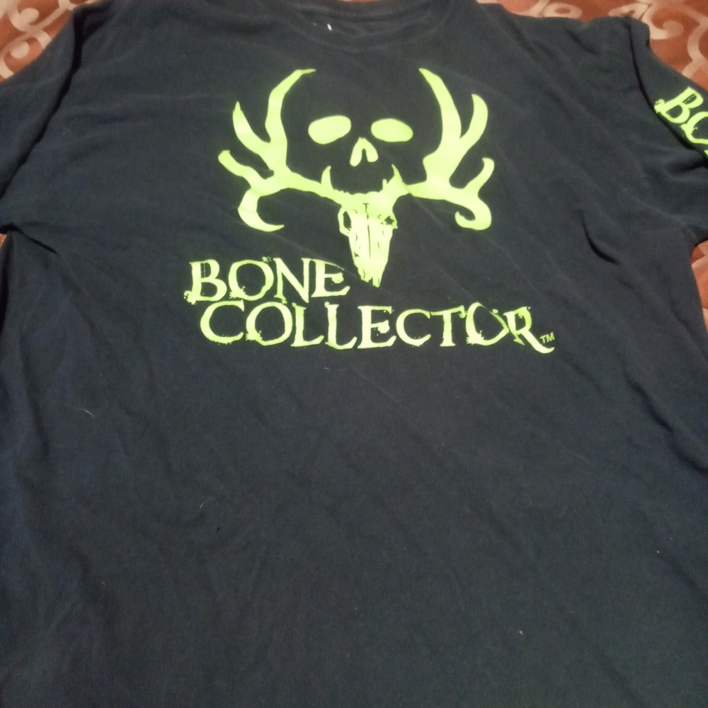 Men's size XL Bone Collector long sleeve shirt